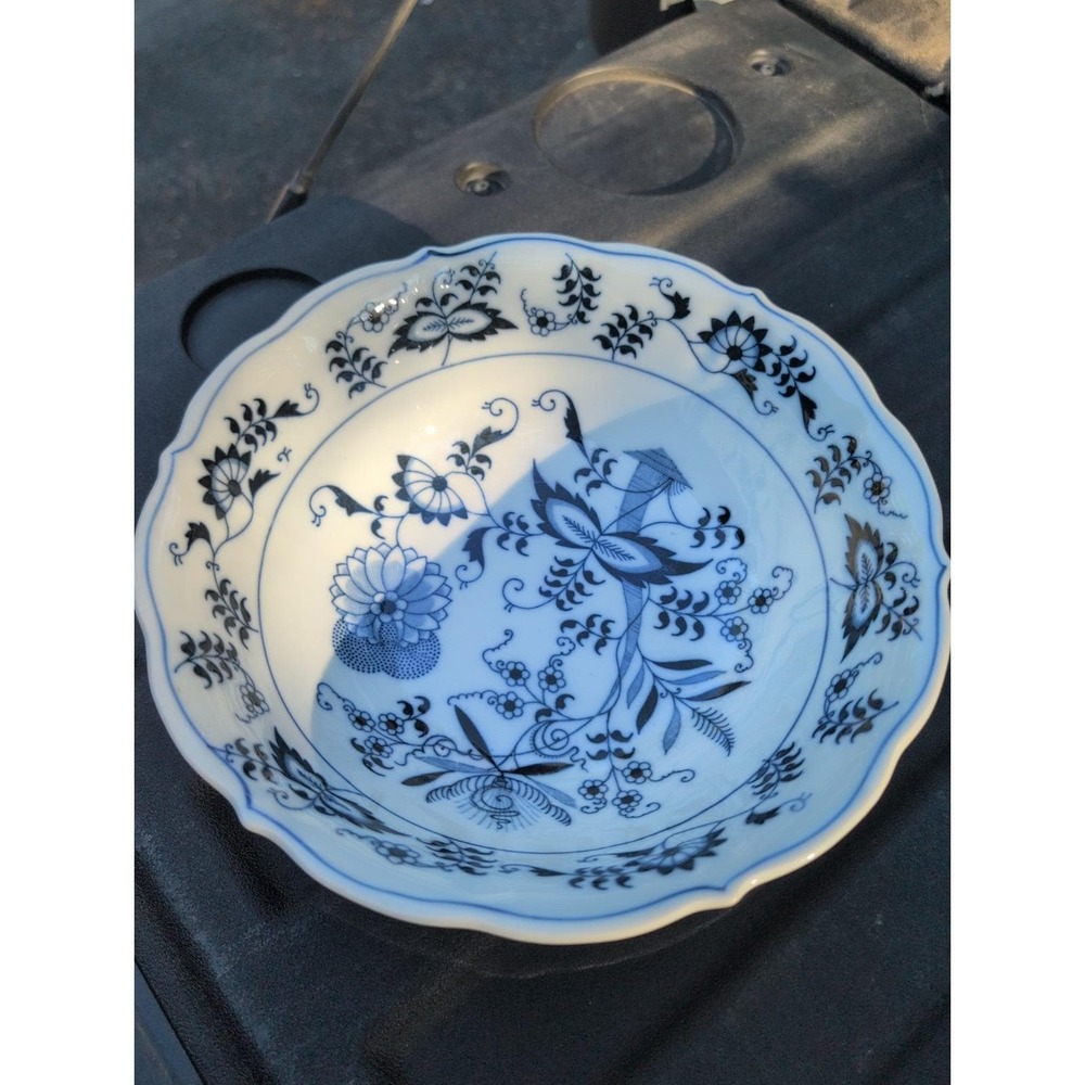 Vintage Blue Danube BLUE ONION 10" Porcelain Vegetable Serving Bowl Ribbon Logo